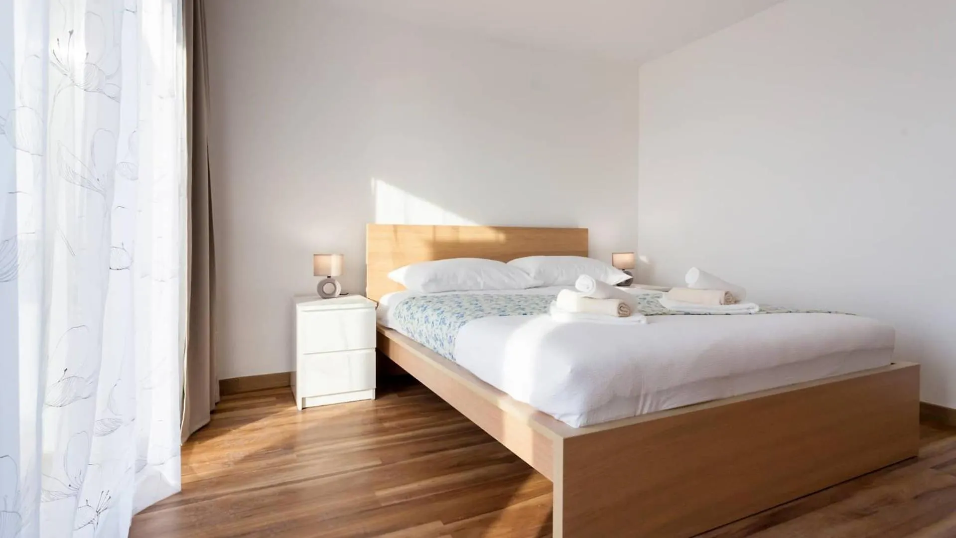 Apartments With A Parking Space Nska, Krk - 21768 Malinska 0*,  Croatia