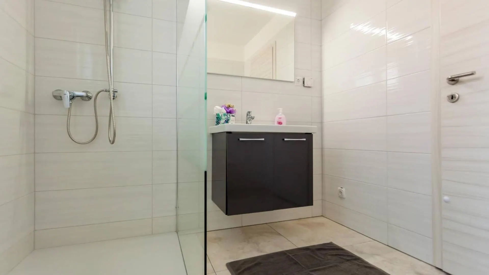 Apartments With A Parking Space Nska, Krk - 21768 Malinska 0*,  Croatia