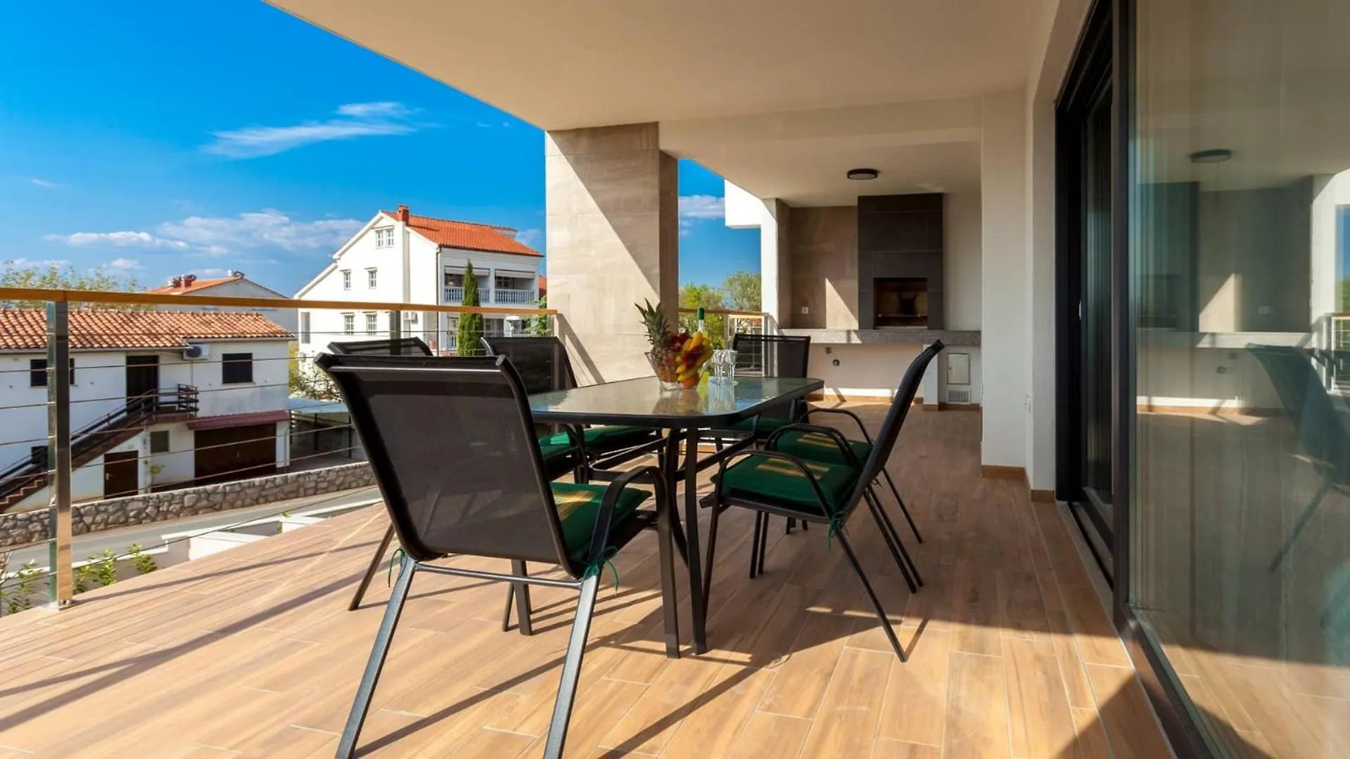 Apartments With A Parking Space Nska, Krk - 21768 Malinska
