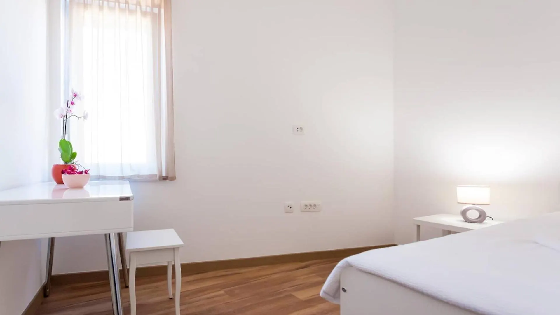 Apartments With A Parking Space Nska, Krk - 21768 Malinska